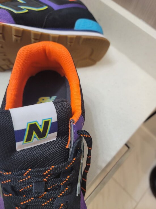 Athletic_Shoes